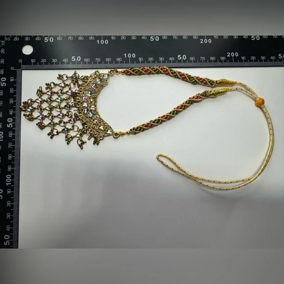 Multicolor statement Necklace - Picture 7 of 8